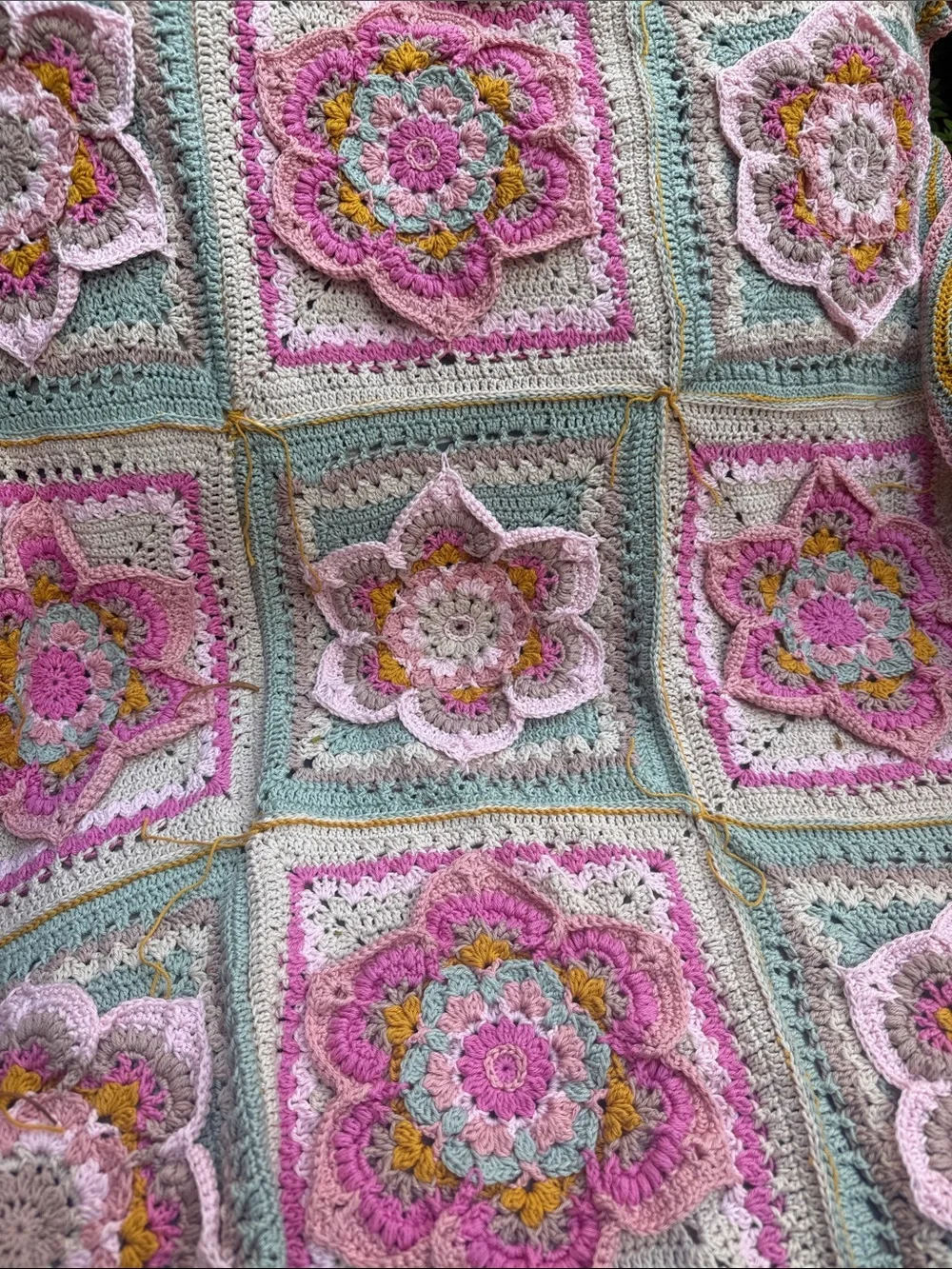 NEW Handmade Pink3D Floral Crochet Throw Blanket Lotus flower multicolor pastels